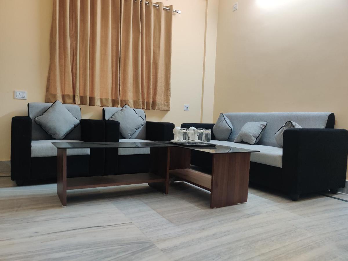 Sanjiva Suites Калькутта Экстерьер фото