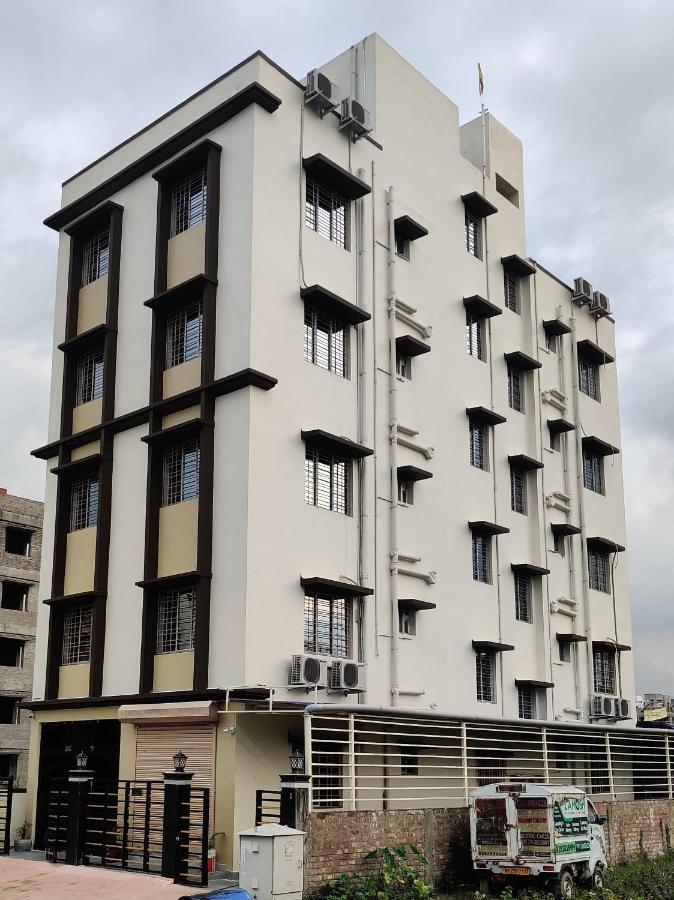 Sanjiva Suites Калькутта Экстерьер фото